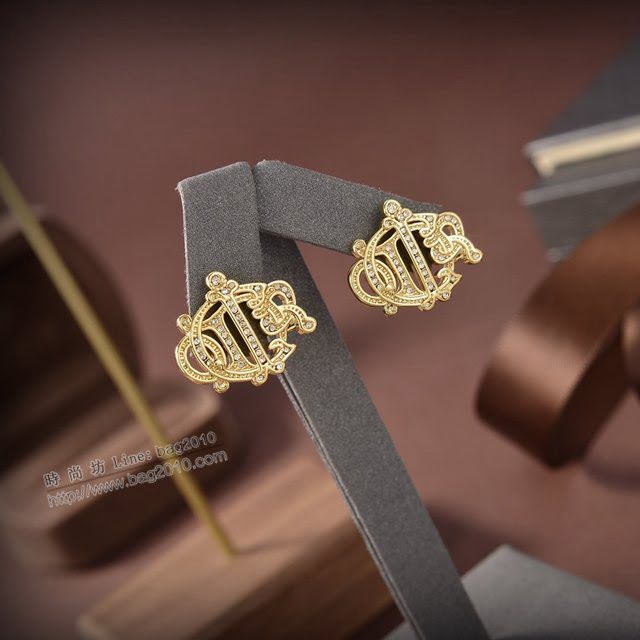 Dior飾品 迪奧經典熱銷款dior字母鑲鑽耳釘耳環  zgd1482